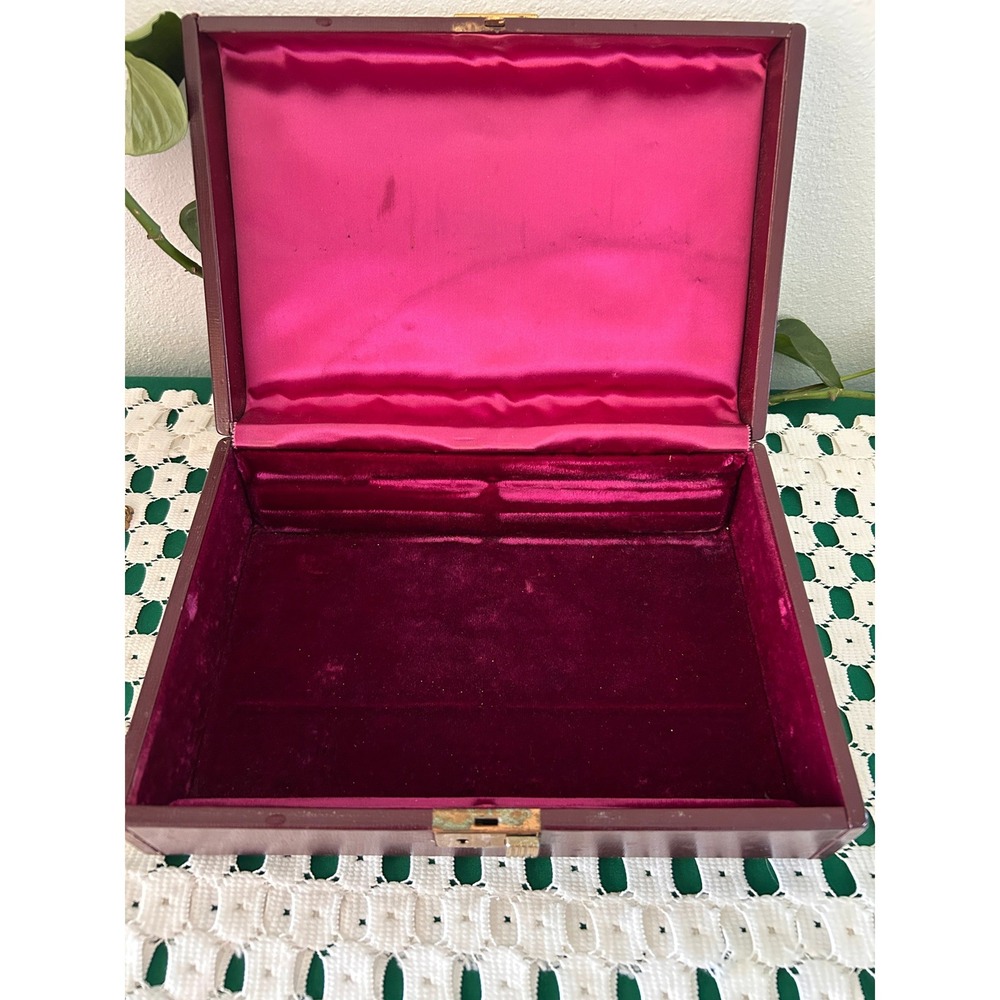 Vintage Farrington Faux‎ Leather Jewelry Box Set Gold Filigree Monogram with Key